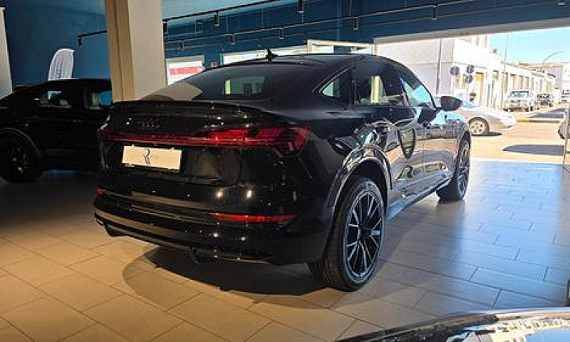 Audi Q8 E-Tron Spb 5...