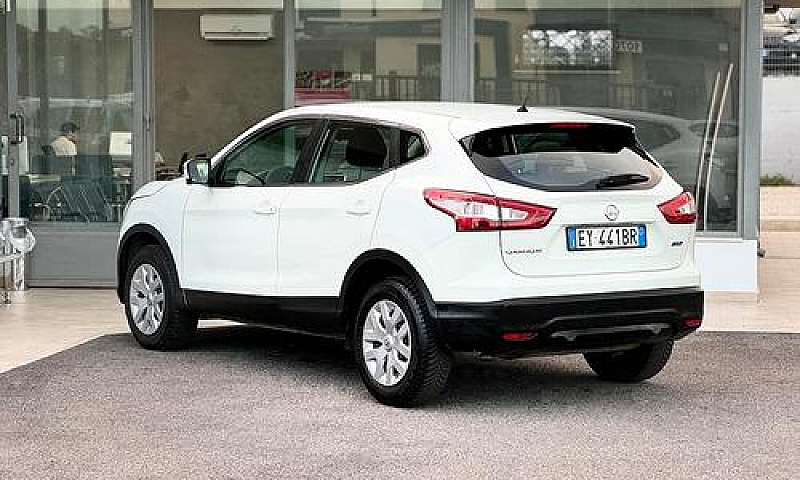 Nissan Qashqai 1.5 D...