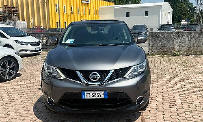 Nissan Qashqai 1.5 D...