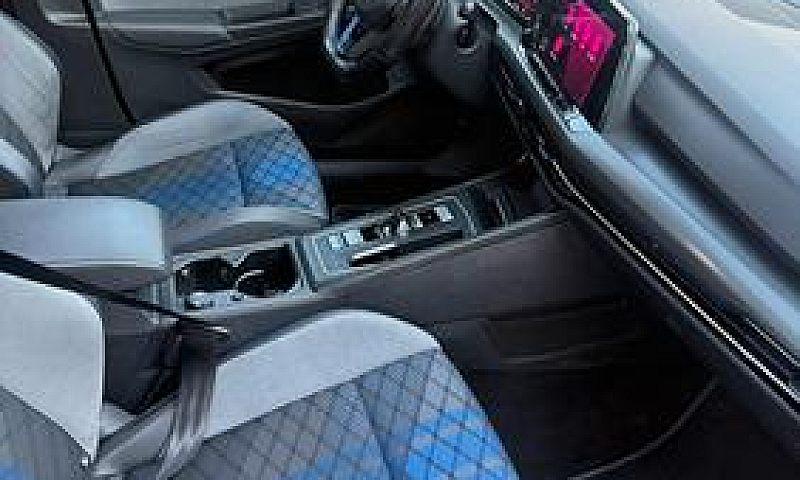 Golf 8R Full Optiona...