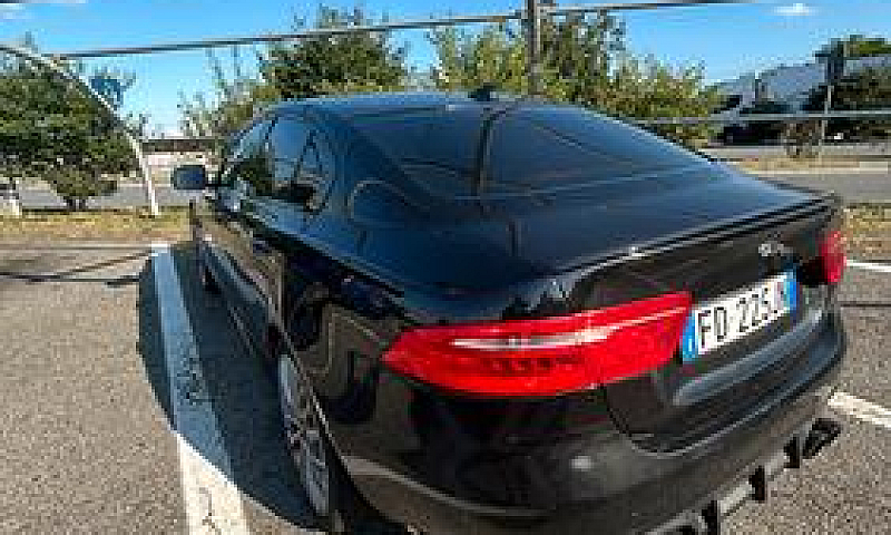Jaguar Xe 20D R Spor...