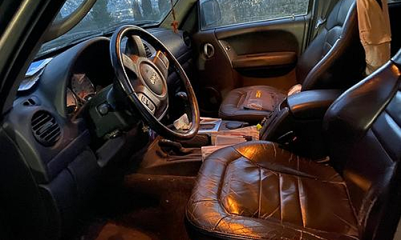 Jeep Cherokee 2.8 Cr...