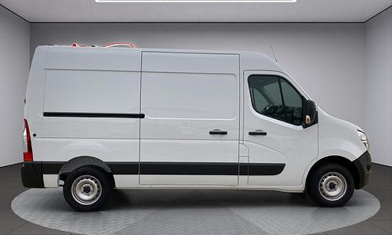 Nissan Interstar Ace...