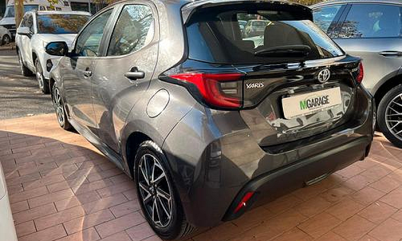 Toyota Yaris 1.5 Hyb...
