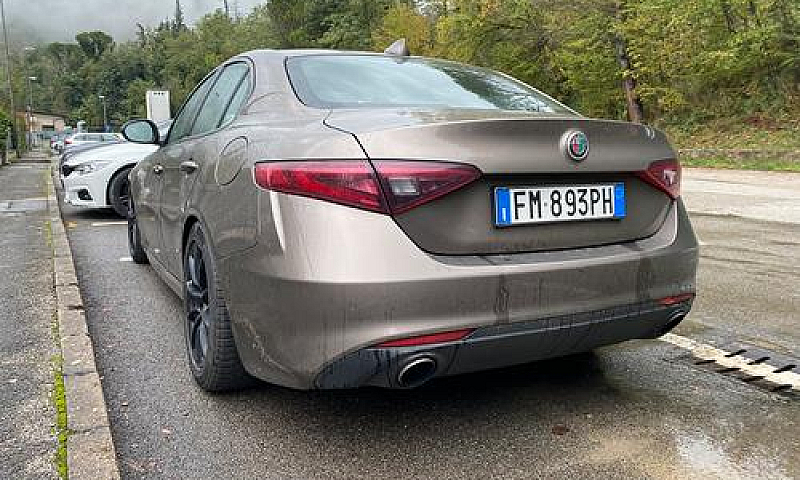 Alfa Romeo Giulia...