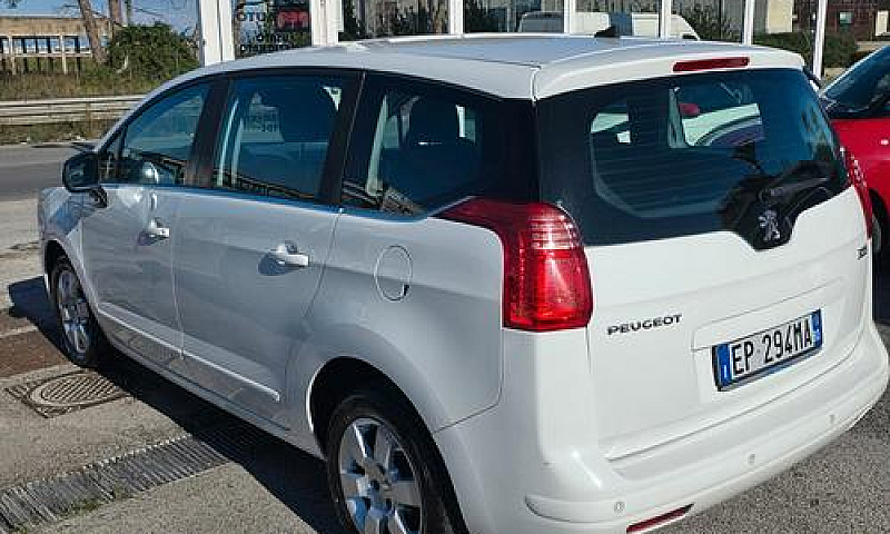 Peugeot 5008 1.6 Hdi...