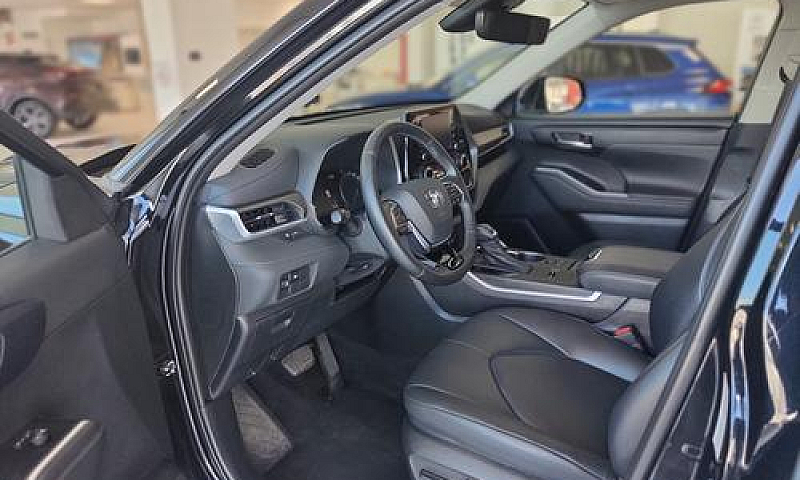 Toyota Highlander 2....