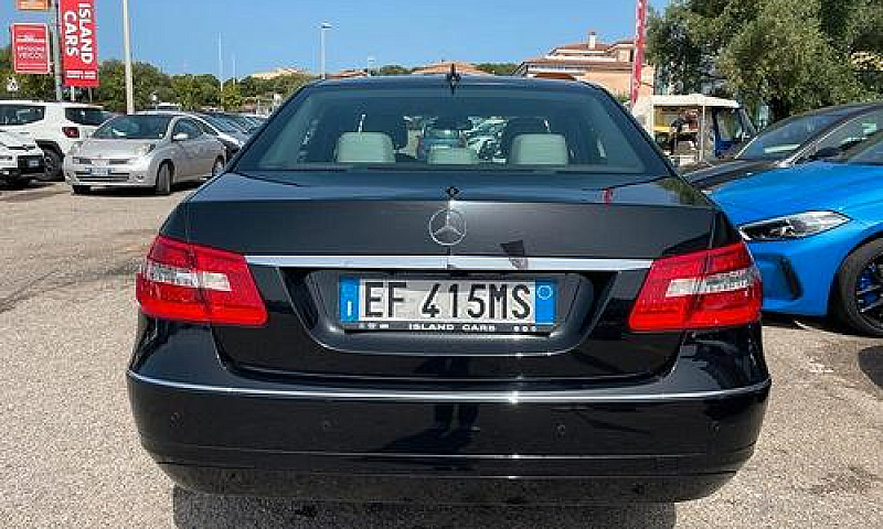 Mercedes-Benz E 220 ...