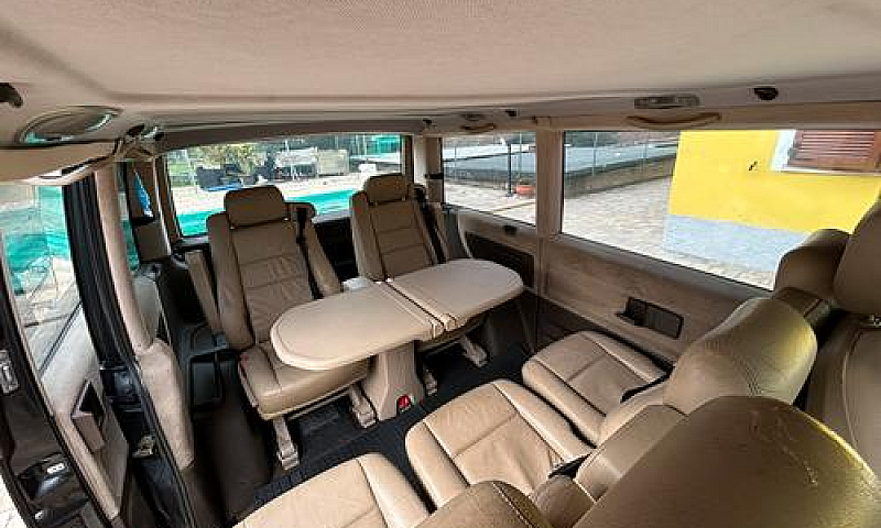 Mercedes Vito...