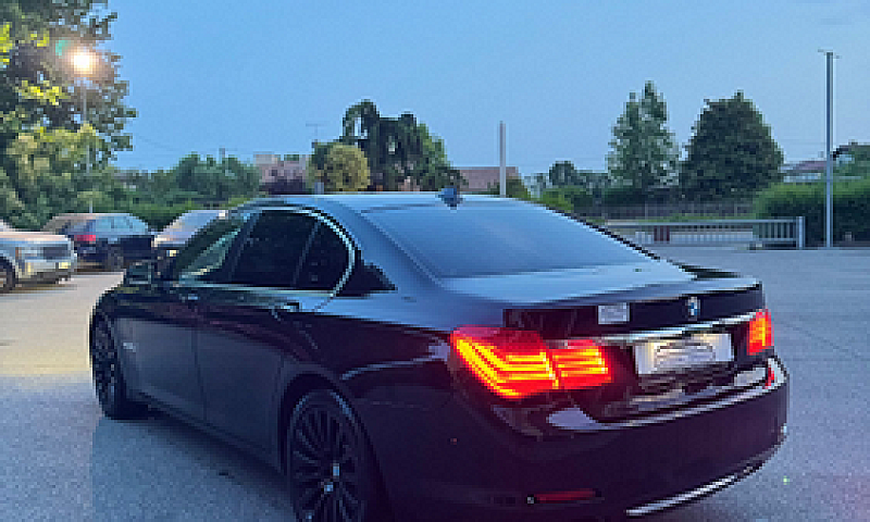 Bmw 730 2011 3.0D Km...