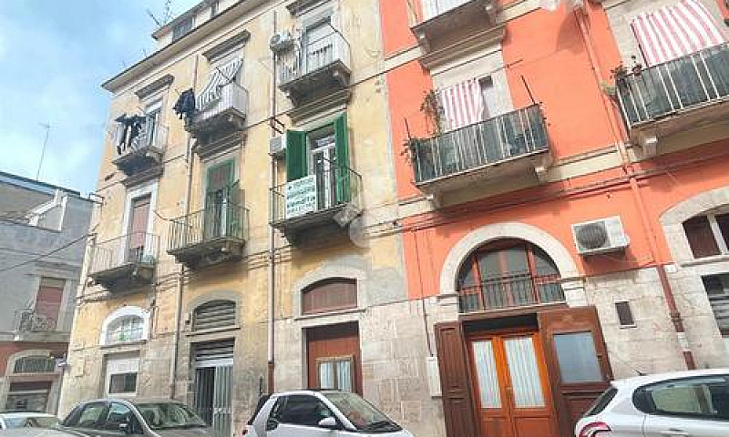 2 Locali A Barletta...