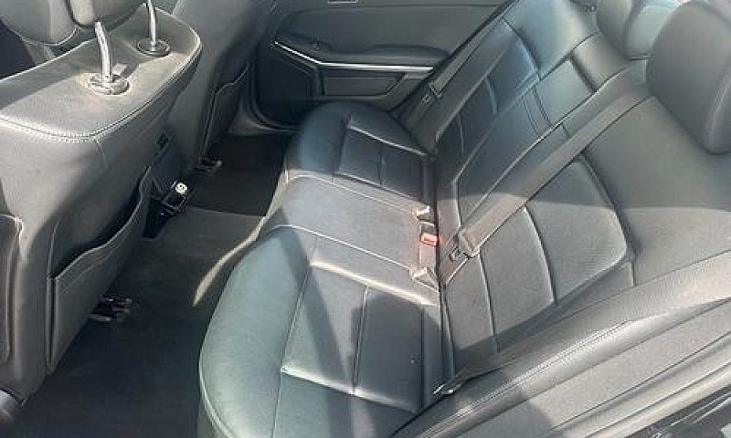 Mercedes-Benz E 220 ...