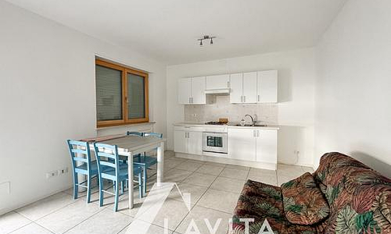 Monolocale Con Balco...