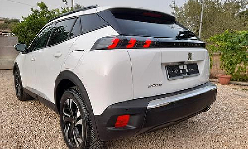 Peugeot 2008 Bluehdi...
