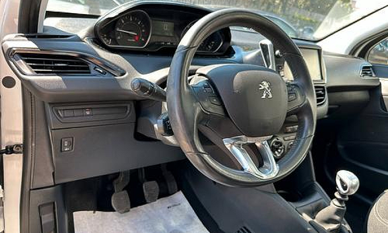 Peugeot 208 Bluehdi ...