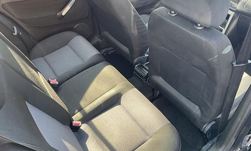 Volkswagen Golf 1.6 ...