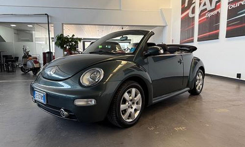 Volkswagen New Beetl...