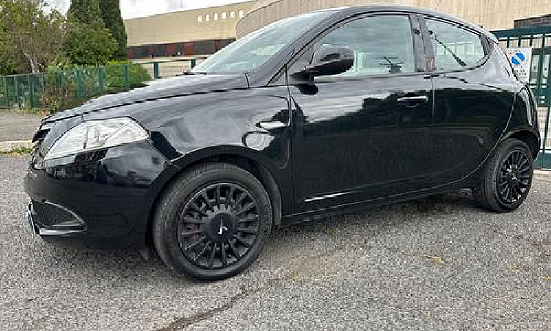 Lancia Ypsilon 1.2 6...