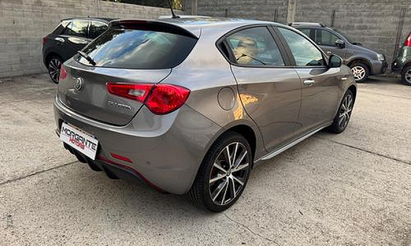 Alfa Romeo Giulietta...