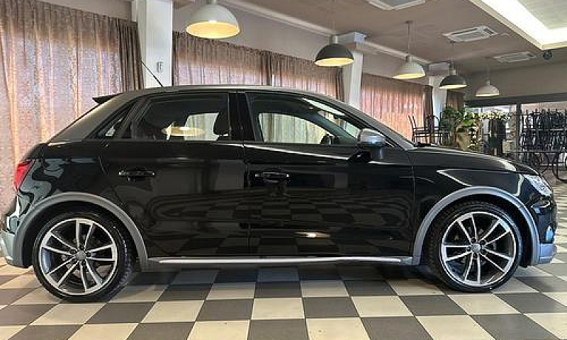 Audi A1 1.4 Tdi 90Cv...