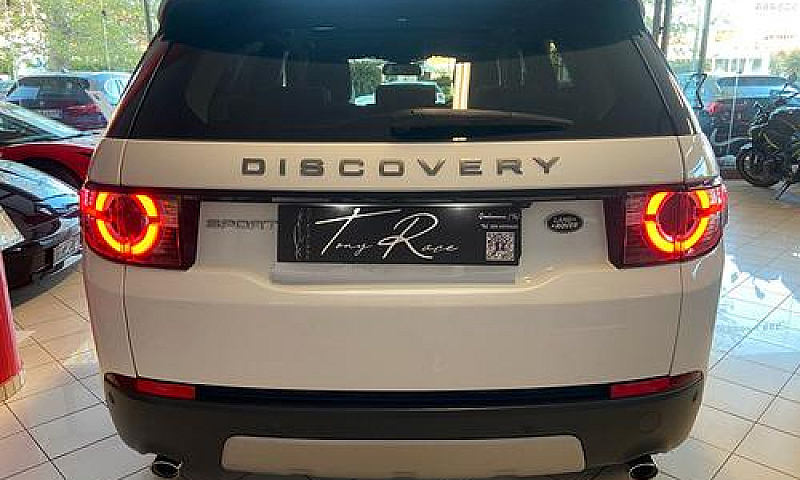 Land Rover Discovery...