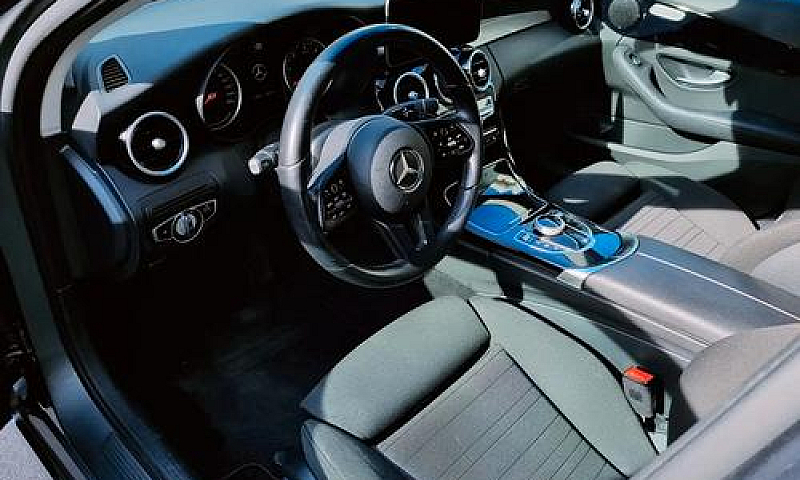 Mercedes Classe C200...