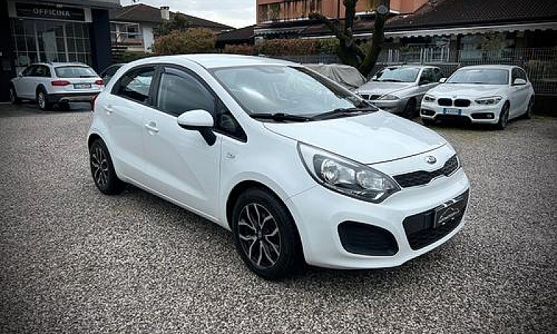 Kia Rio 1.1 Crdi Wgt...