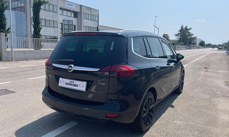Opel Zafira 2.0 Cdti...