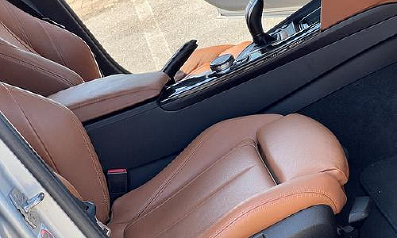 Bmw 330D Xdrive Tour...