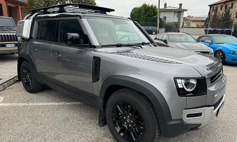 Land Rover Defender ...