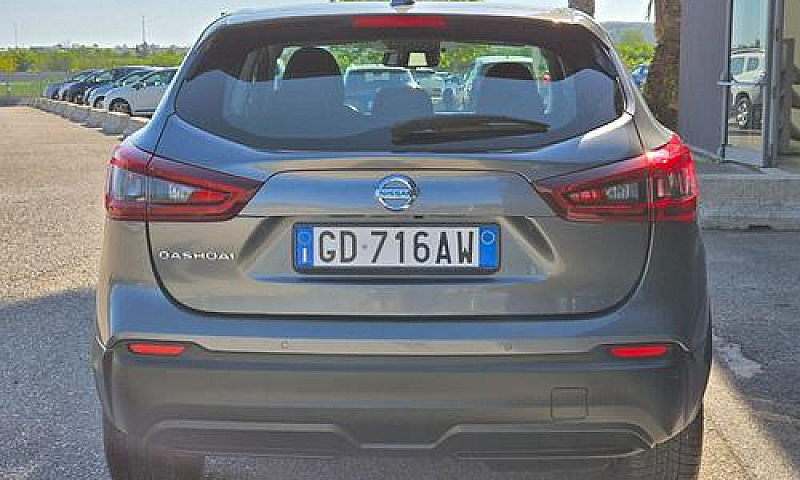 Nissan Qashqai 1.5 D...