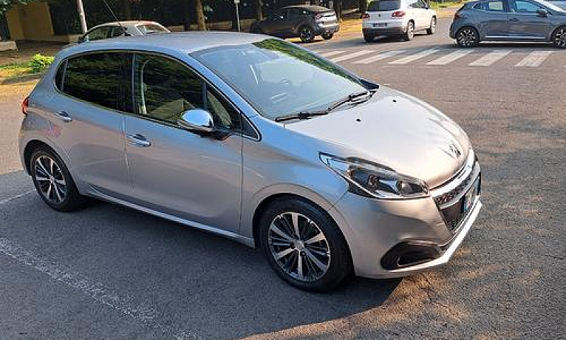 Peugeot 208 1.6 Hdi ...