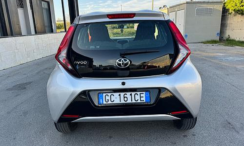 Toyota Aygo Connect ...