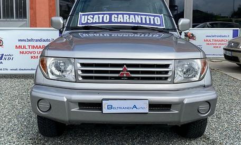 Mitsubishi Pajero Pi...