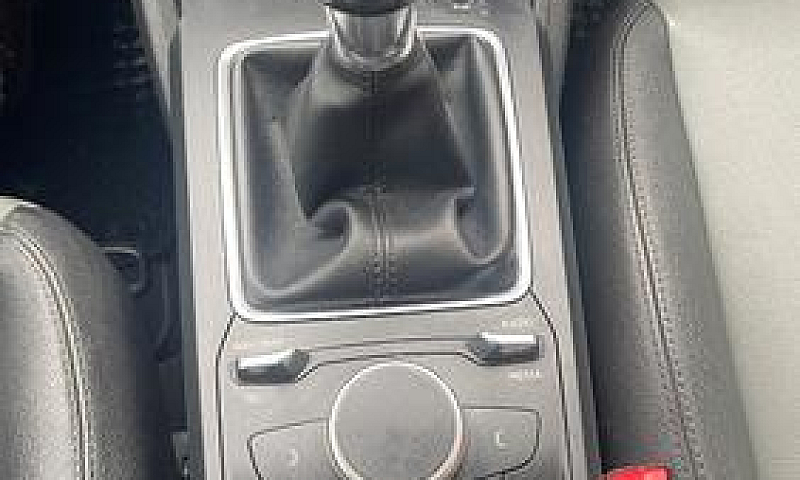 Audi Q2 Tdi Business...