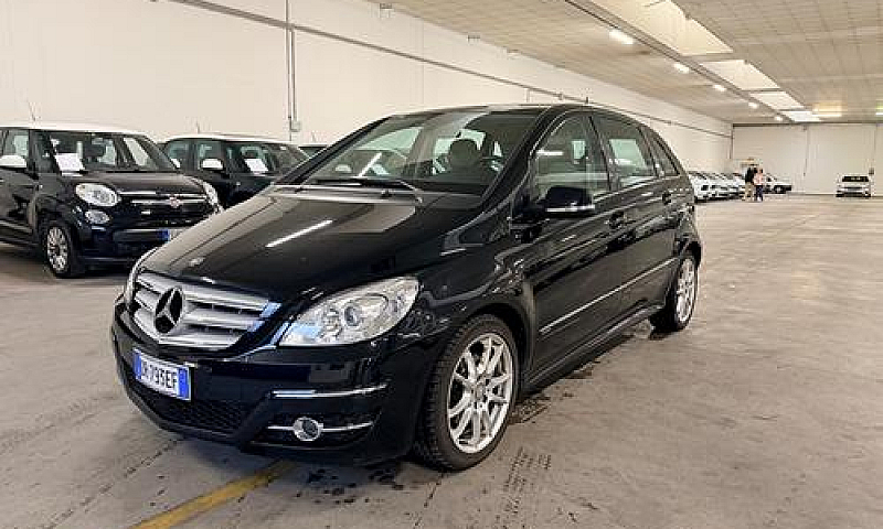 Mercedes-Benz B 200 ...