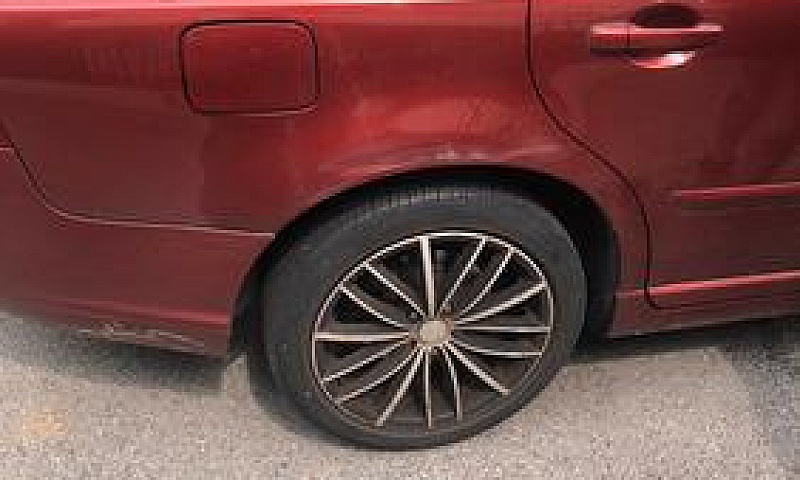 Volvo V50...