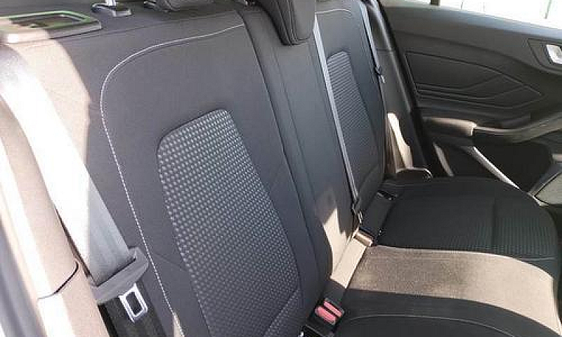 Ford Focus Wagon 1.5...