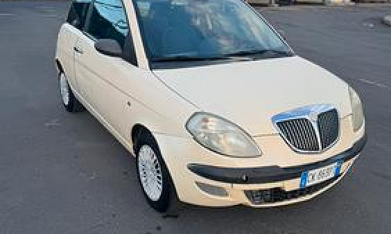 Lancia Ypsilon...