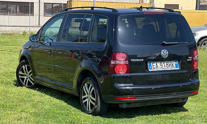 Volkswagen Touran 1....