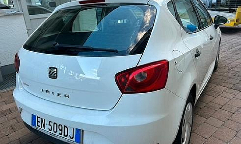 Seat Ibiza 1.2 70 Cv...