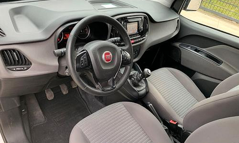 Fiat Doblo 1.4 7 Pos...