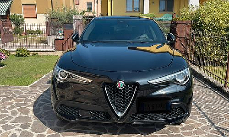 Stelvio 2.0 200Cv Q4...