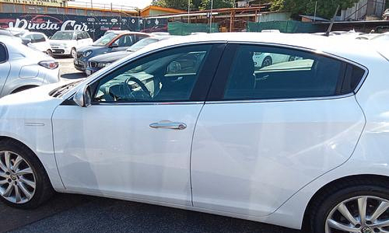 Alfa Romeo Giulietta...