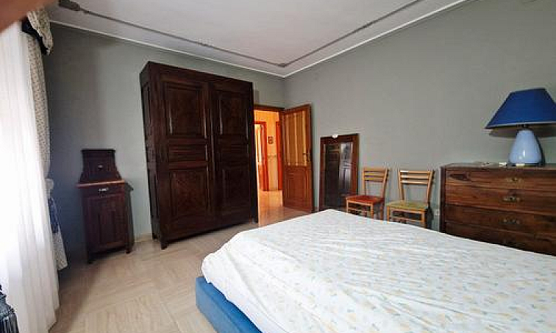 Viale Umberto Mq. 90...
