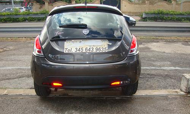 Lancia Ypsilon 1.2 K...