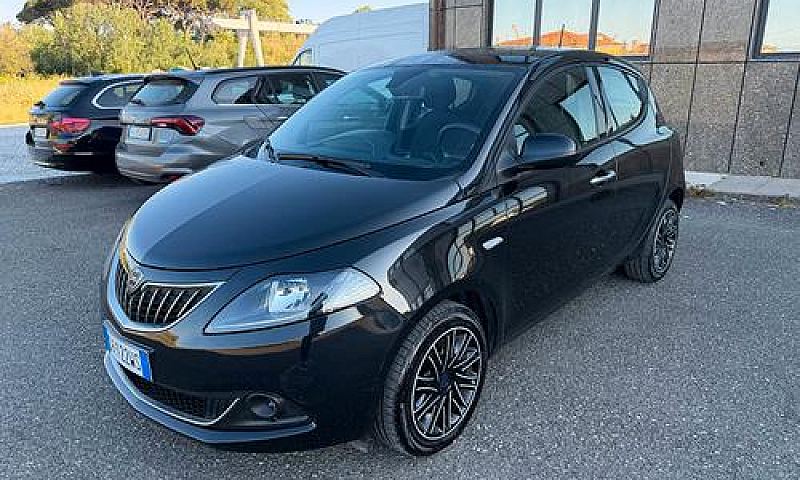 Lancia Ypsilon 2022...