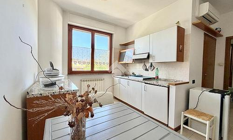 2 Locali A Viterbo...