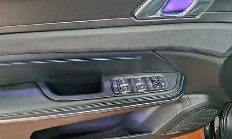 Lynk & Co 01 Phev...