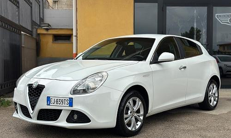 Alfa Romeo Giulietta...